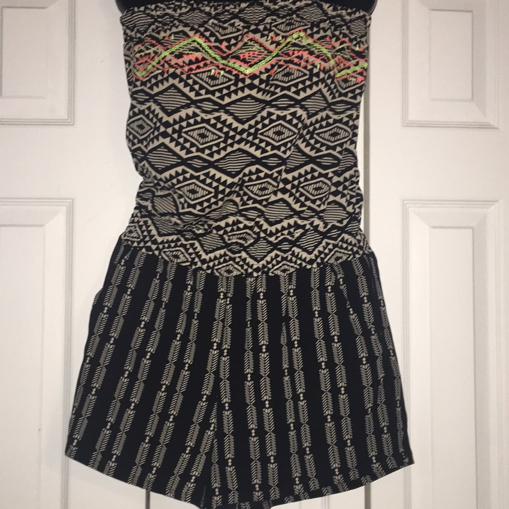 Xhilaration Strapless 2-print Romper ❤️